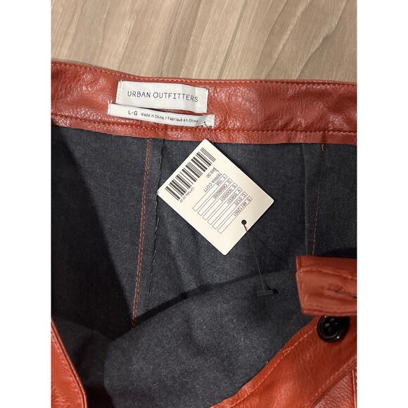 Vegan Leather Urban Outfitters Terra Cotta Snap Mini Skirt, Size L, KB89 - Picture 3 of 3